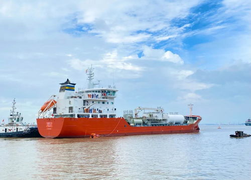 招商工业扬州金陵7000吨双燃料化学品2 船试航凯旋